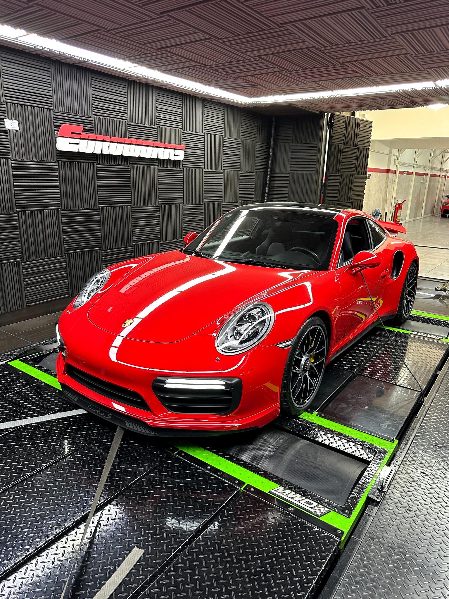 Porsche Turbo S Dyno en banco de potencia Euroworks